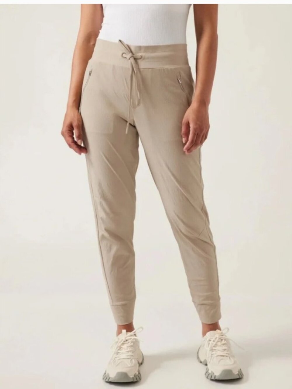 Athleta Trekkie North Jogger Pants Women's 2 Ecru Tan Khaki #405726